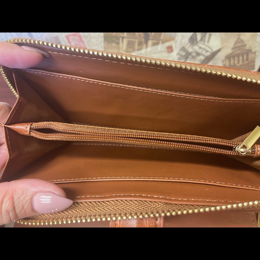 Wallet - Picture 3 of 4